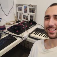 מורה פרטי ב שקד ר.