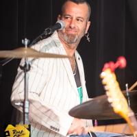 מורה פרטי ב איסר ט.