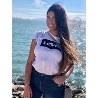 שיר י.