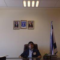 נתי א.